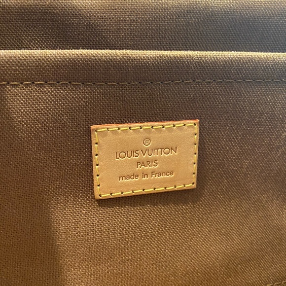 Authentic Louis Vuitton - Popincourt PM - Picture 7 of 7